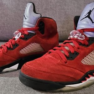 Jordan 5 retro raging bull size 9